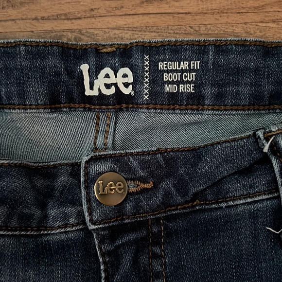 LEE Mid-Rise Boot Cut Regular Fit Denim Jeans 5 Pocket Button/Zipper Entry 18M - Picture 4 of 7